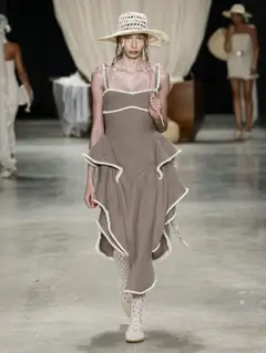 Look 14: vestido