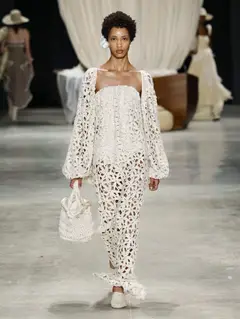 Look 16: vestido longo