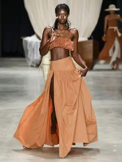 Look 31: top, saia