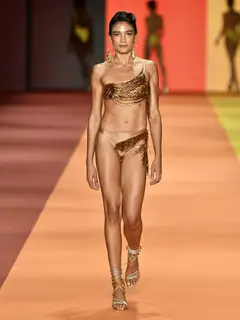 Look 4: biquíni