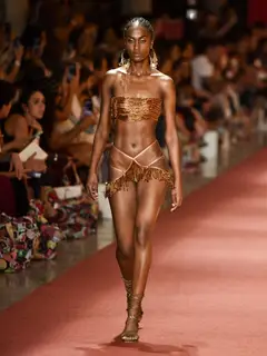 Look 6: top, microssaia