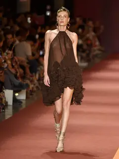 Look 9: vestido