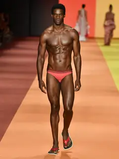 Look 19: sunga