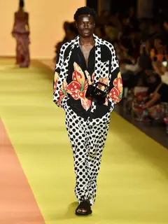 Look 23: camisa, calça