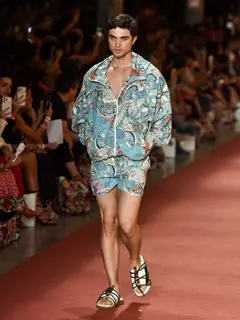 Look 36: jaqueta, bermuda