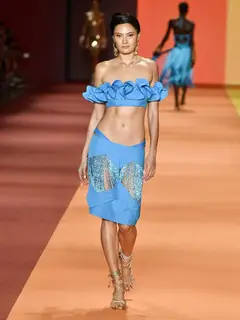 Look 43: top, saia