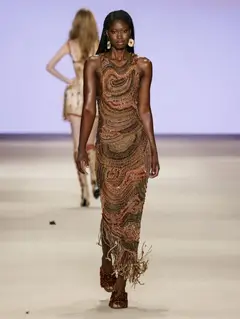 Look 34: vestido