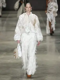 Look 5: bomber, calça