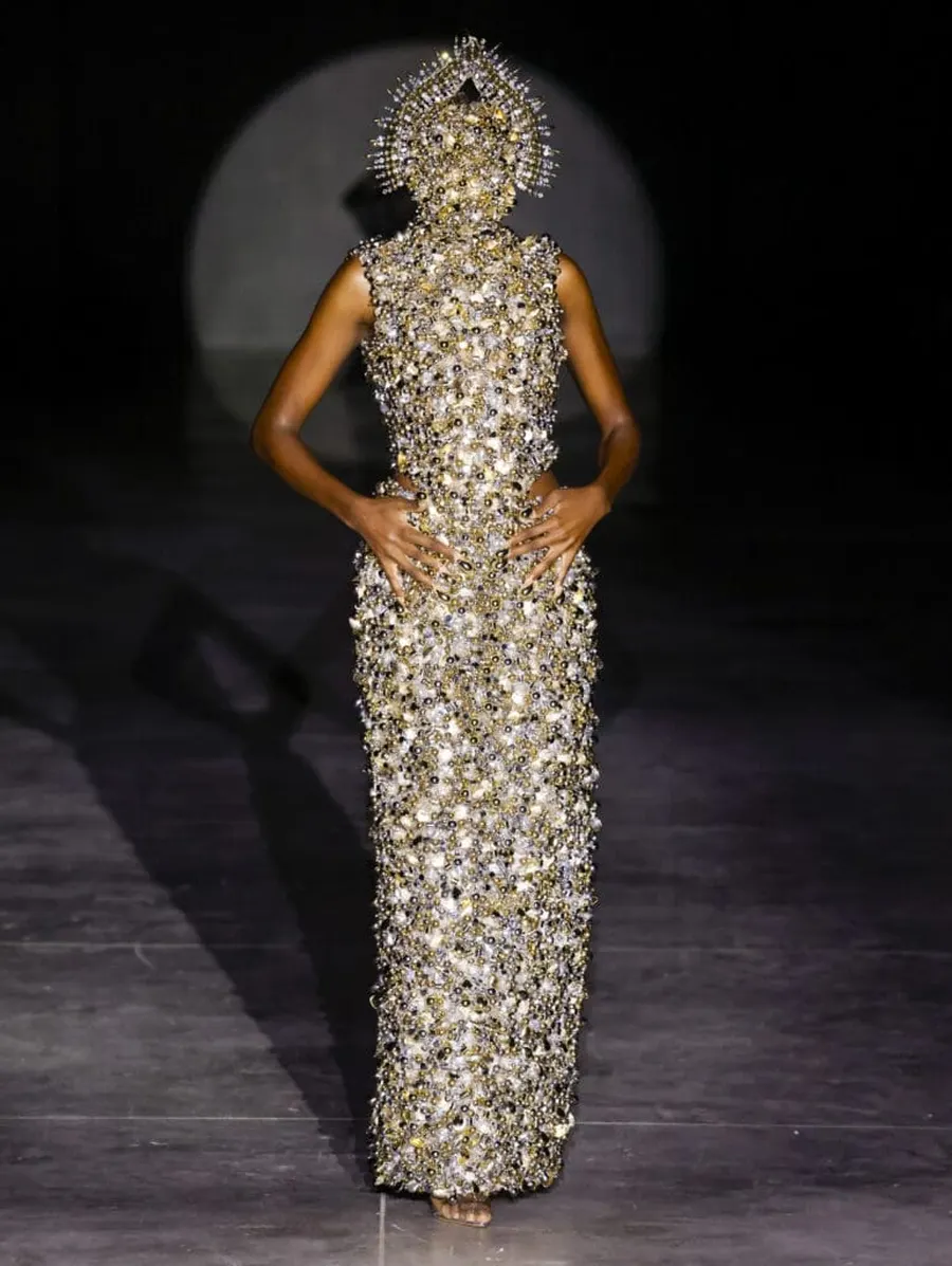 Look 24: vestido longo