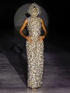 Look 24: vestido longo