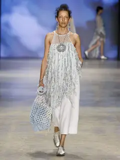 Look 4: blusa, calça