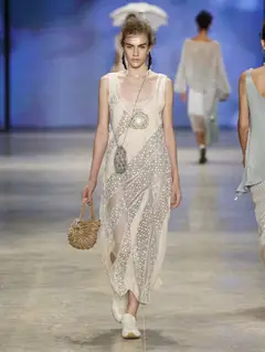 Look 7: vestido