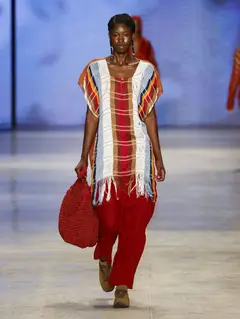 Look 29: túnica, calça