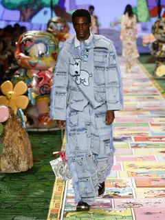 Look 33: jaqueta, colete, calca cargo