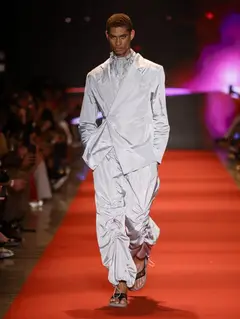 Look 26: blazer, calça