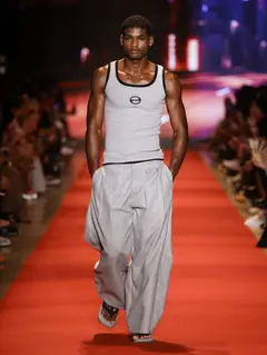 Look 27: regata, calça