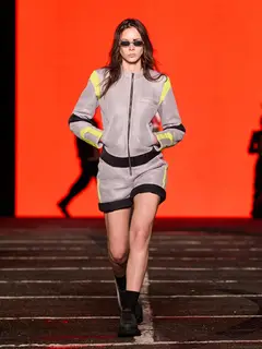 Look 5: jaqueta, shorts