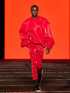 Look 8: moletom, calça
