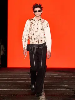 Look 21: camisa, calça