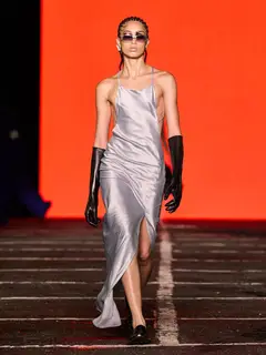 Look 59: vestido