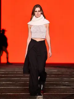 Look 60: gola, top, calça