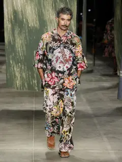 Look 28: camisa, calça
