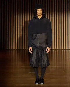 Look 29: camisa, colete, bermuda