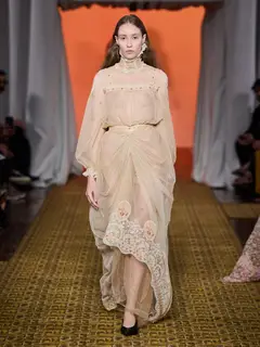 Look 4: blusa, saia