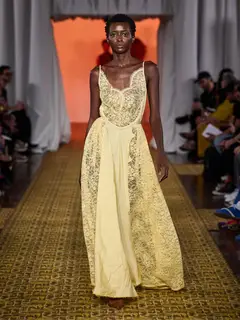 Look 10: vestido
