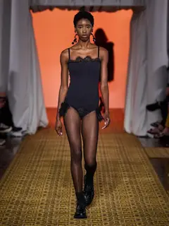 Look 31: body, meia-calça