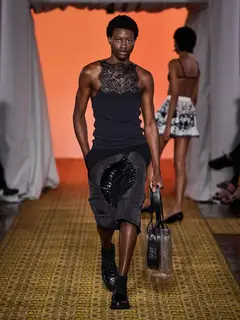 Look 32: regata, bermuda