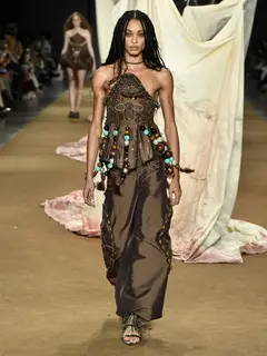 Look 1: corset, calça