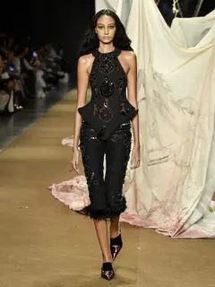 Look 23: top, calça capri