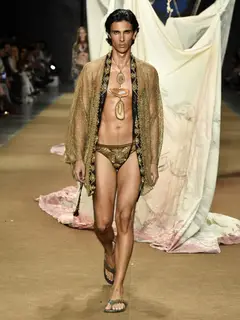 Look 26: kimono, sunga