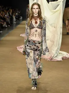 Look 27: top sutiã, calça, kimono
