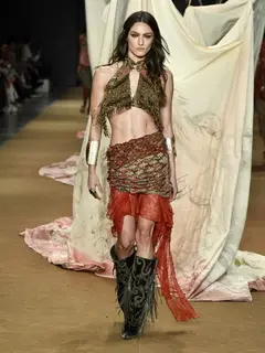 Look 32: top halter, saia