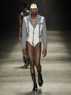 Look 23: blazer-body, colete frontal