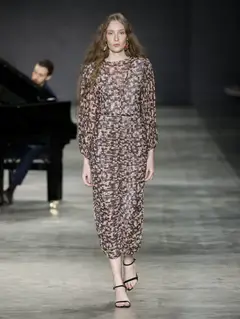Look 7: vestido