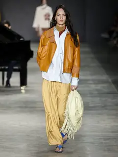 Look 8: jaqueta, camisa, calça
