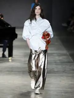 Look 16: camisa, calça