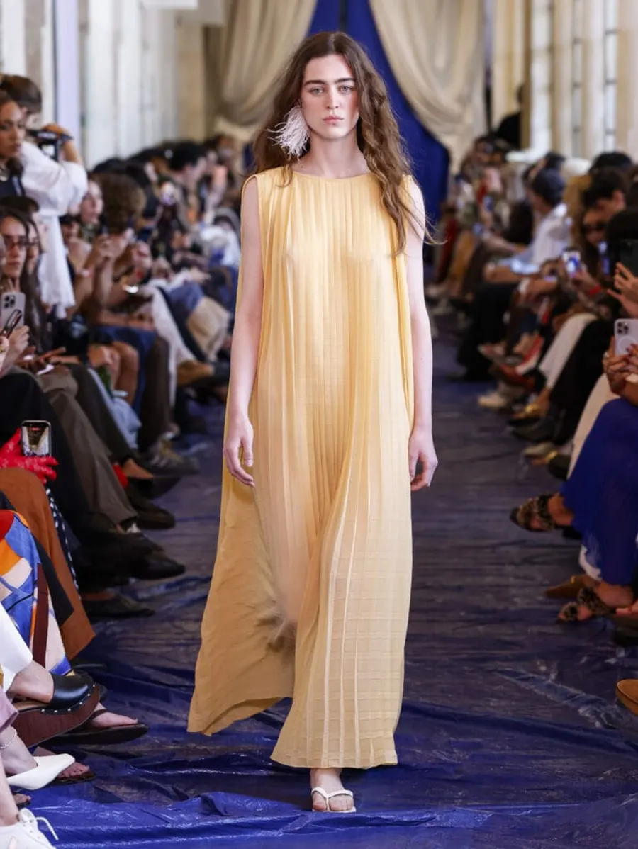 Look 6: vestido
