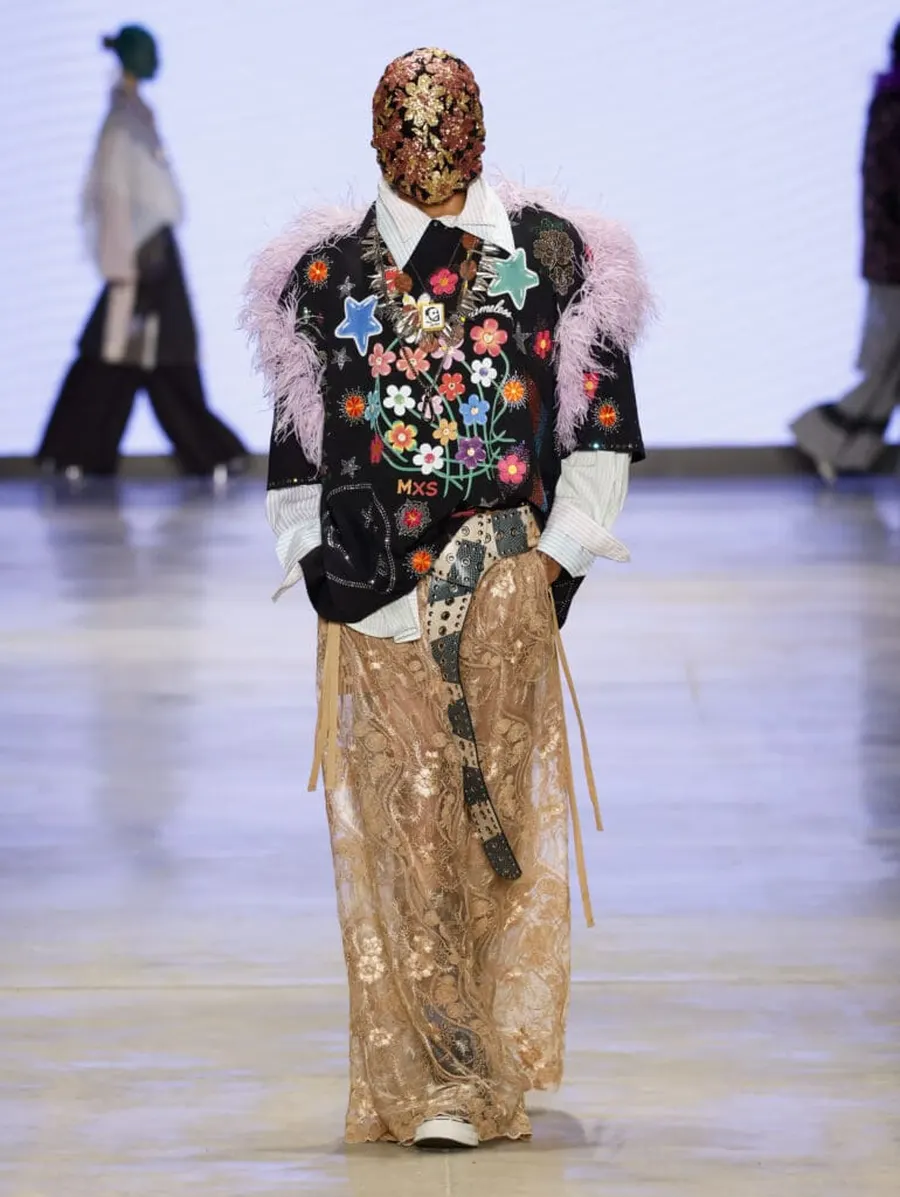 Look 17: camisa, calça