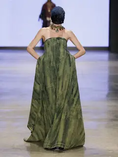 Look 13: vestido