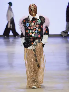 Look 17: camisa, calça