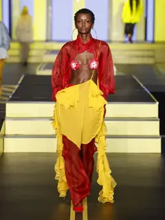Look 46: bolero, biquíni, top, calça