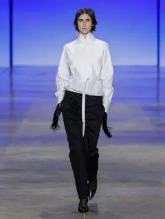 Look 1: camisa, calça