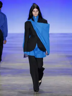 Look 30: blazer, camisa, calça