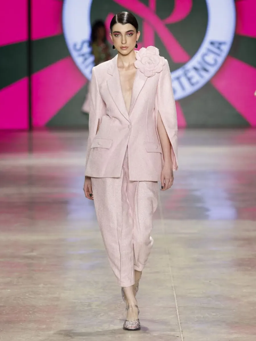 Look 7: blazer, calça