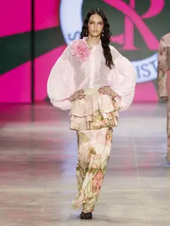 Look 5: camisa, saia