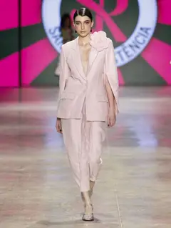 Look 7: blazer, calça